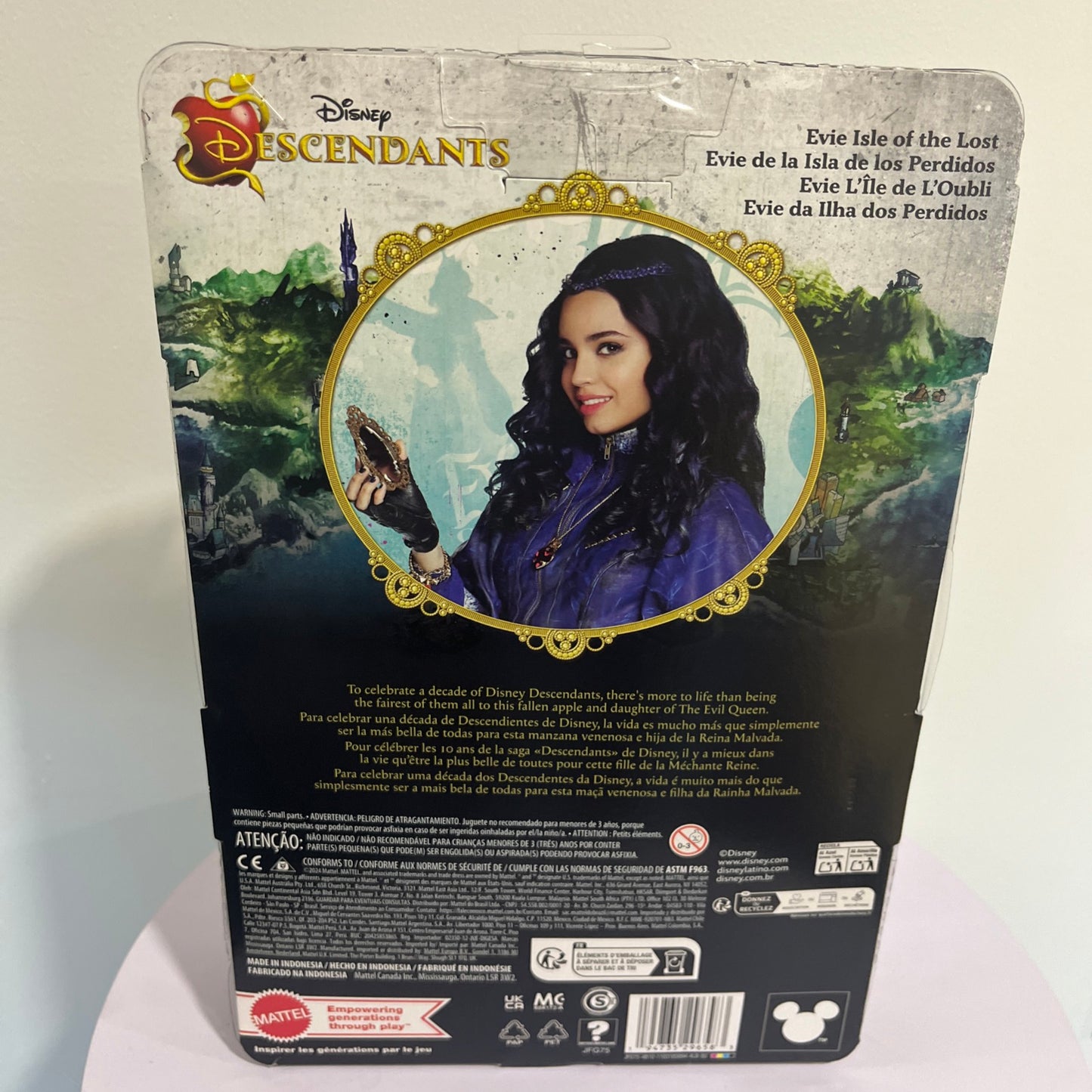 Disney 11” Descendants ~ Evie 10th Anniversary Doll New! Isle of the Lost ~ New