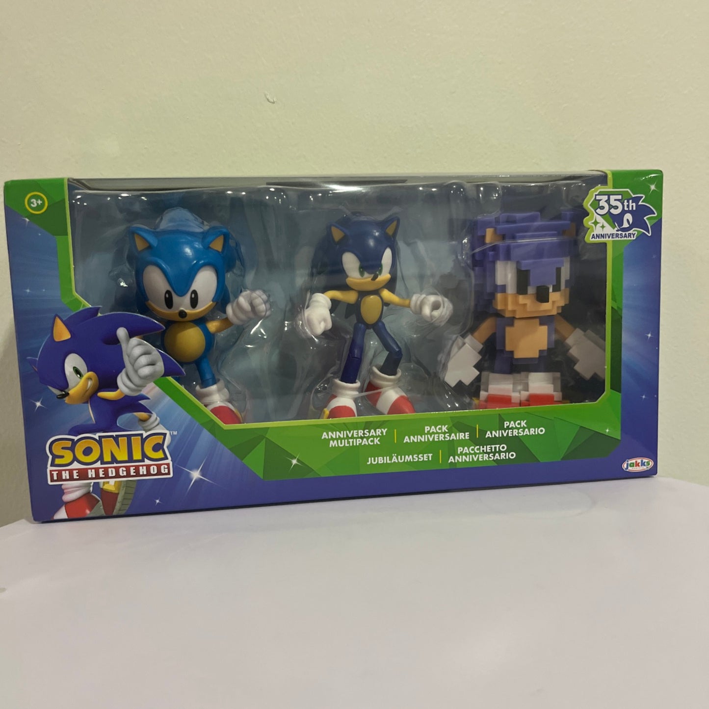 35th Anniversary Classic Sega Sonic & 16-Bit Sonic Action Figure 3-Pack New NIB