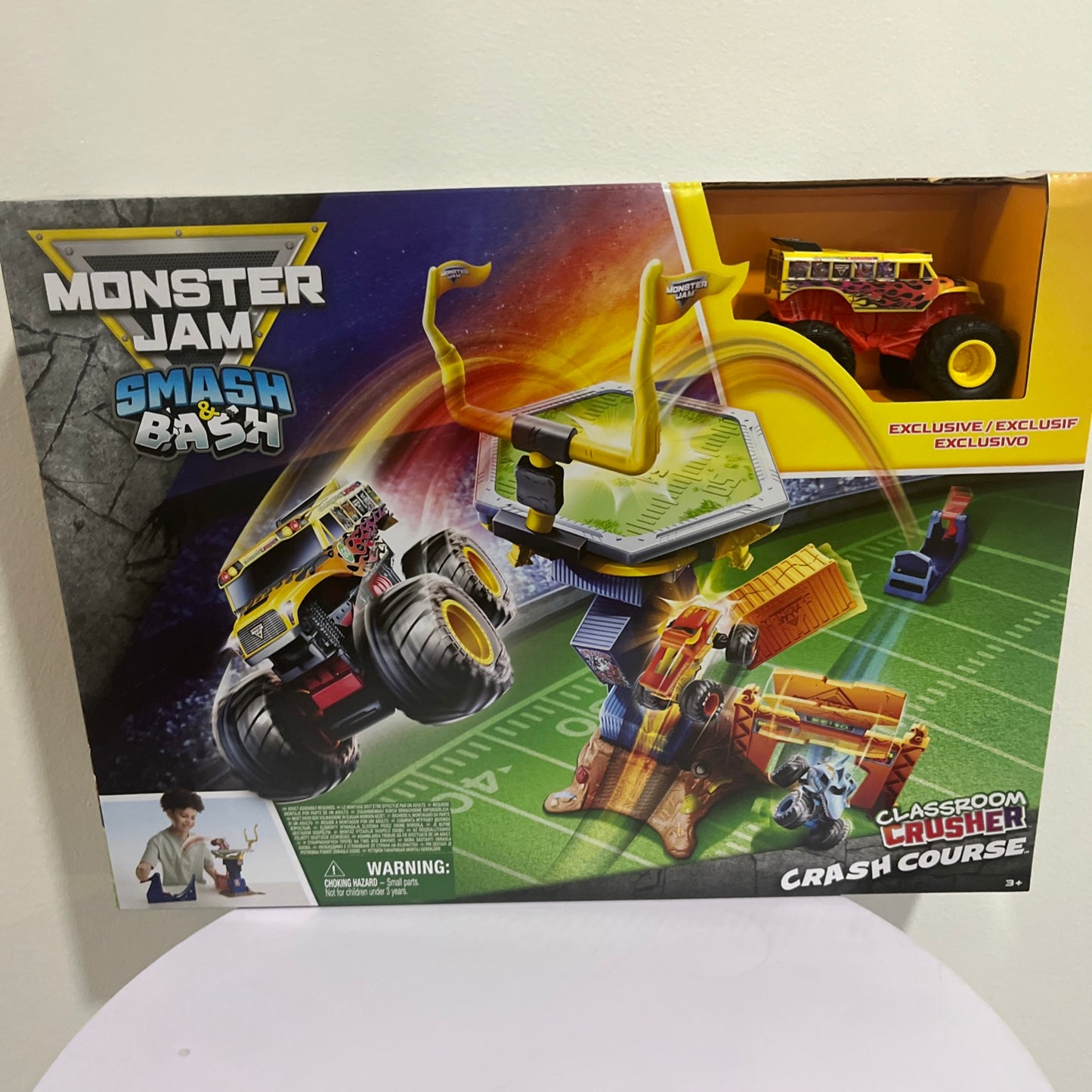 Monster Jam Smash & Bash Crash Course Playset with Launcher, Exclusive 1:64 Scal