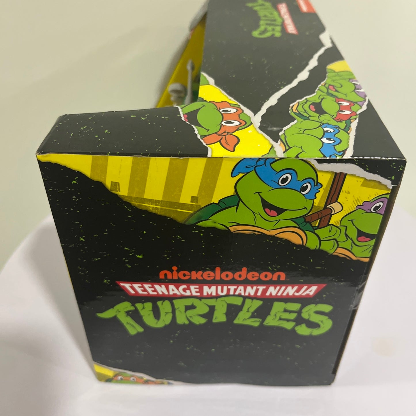 Teenage Mutant Ninja Turtles 2.4 GHz Remote Control Party Wagon w/Turbo Boost